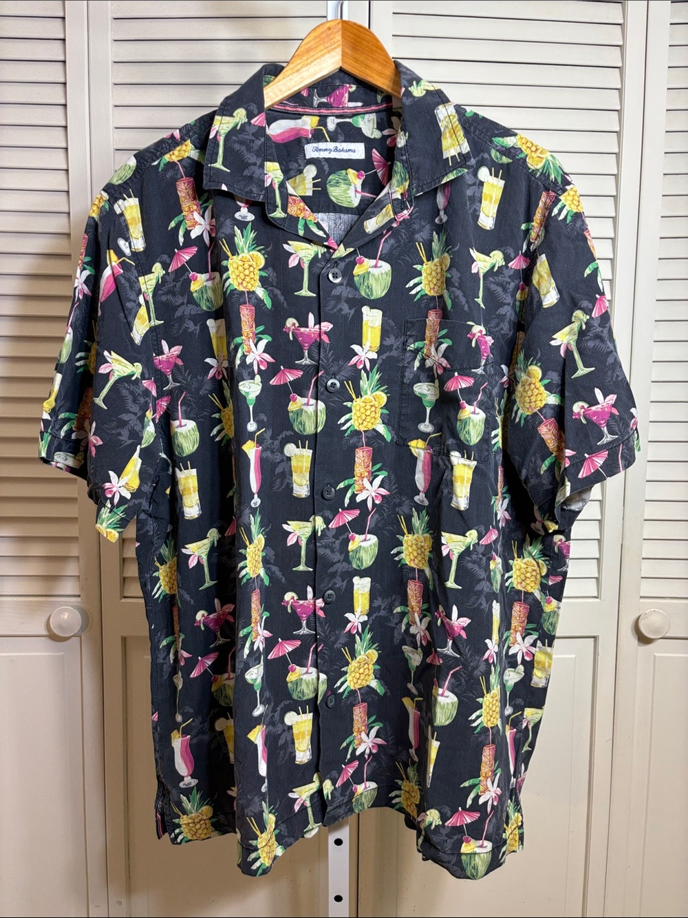 Tommy Bahama Silk Hawaiian Cocktail & Pineapple Print Short-Sleeve Shirt XL